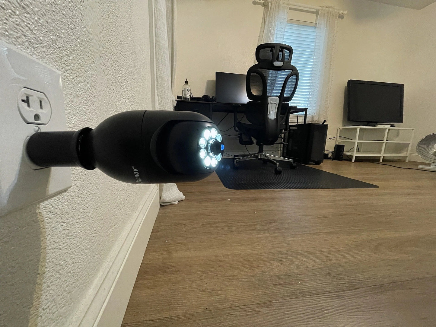 Smart Bulb Security Camera